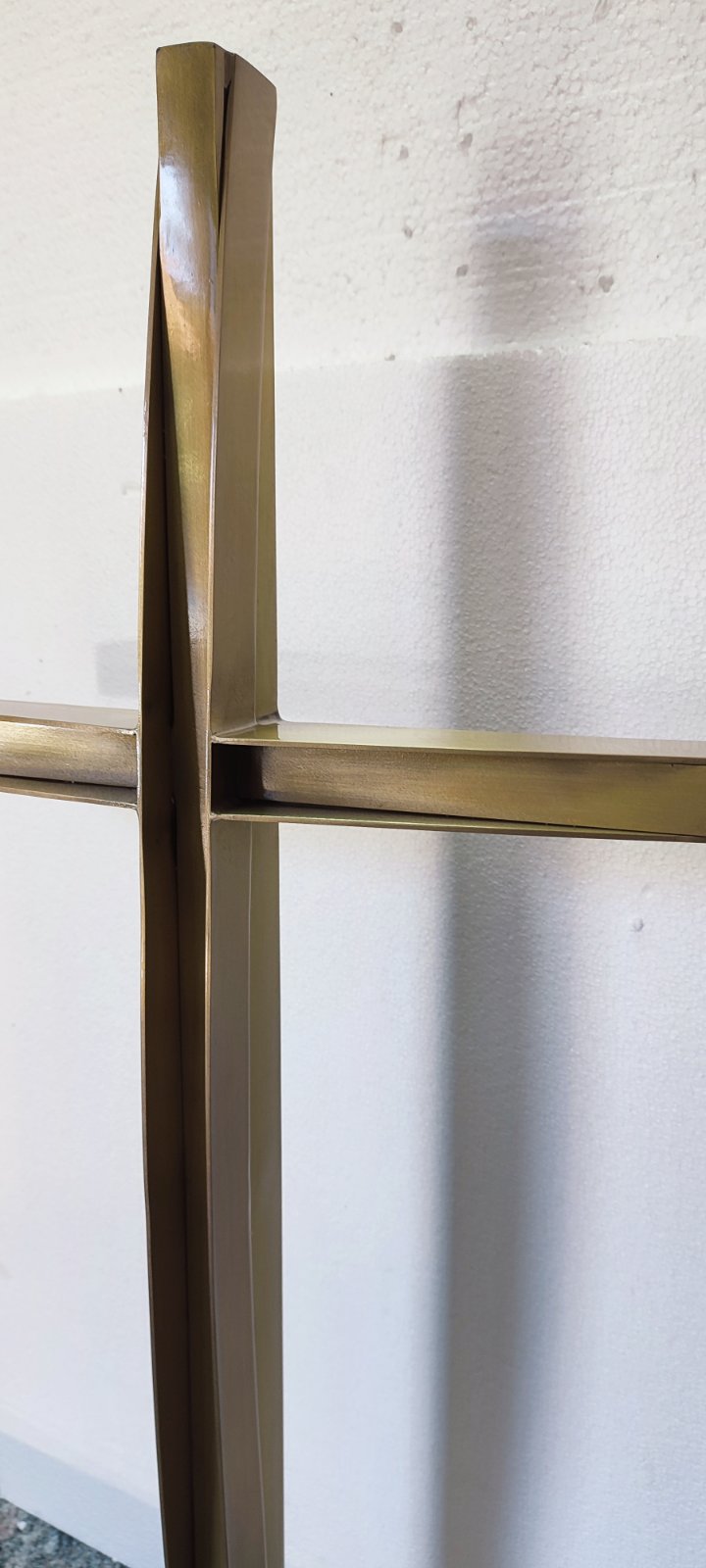 krst od mesinga po narudžbini